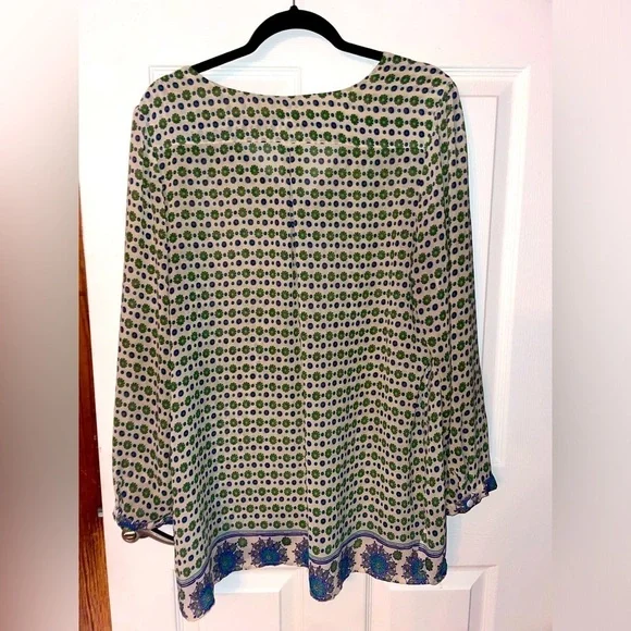 Soft Surroundings Multicolor Floral Long Sleeve lightweight V neck Top XL - Picture 2 of 3